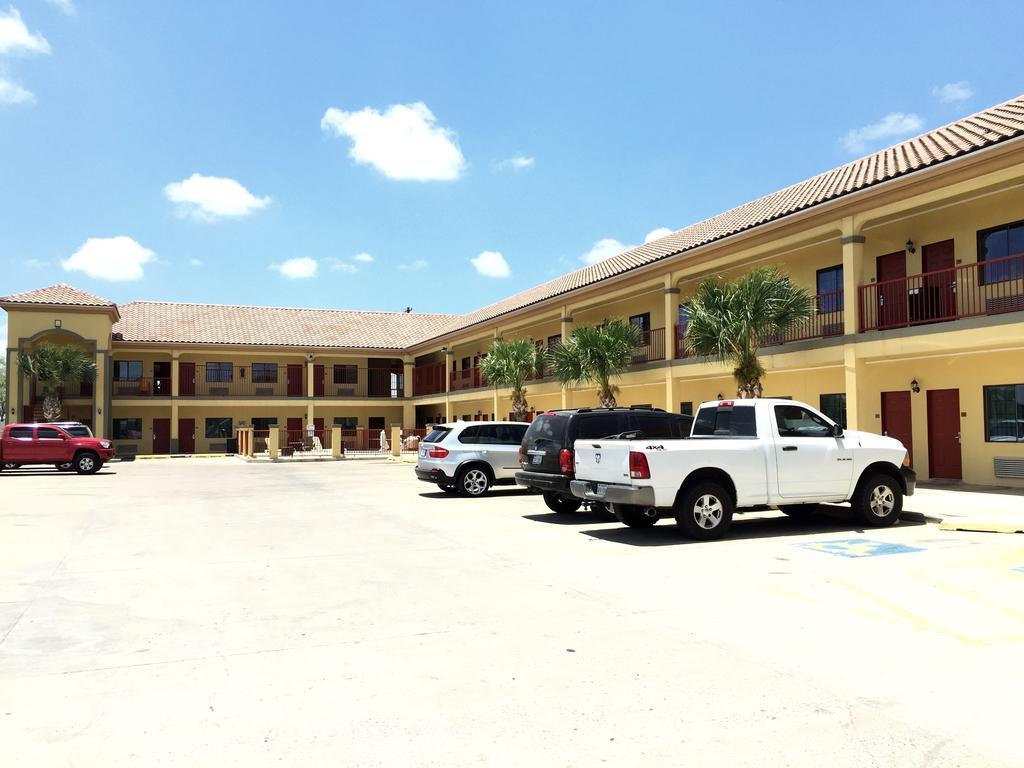 Boca Chica Inn And Suites 브라운즈빌 외부 사진